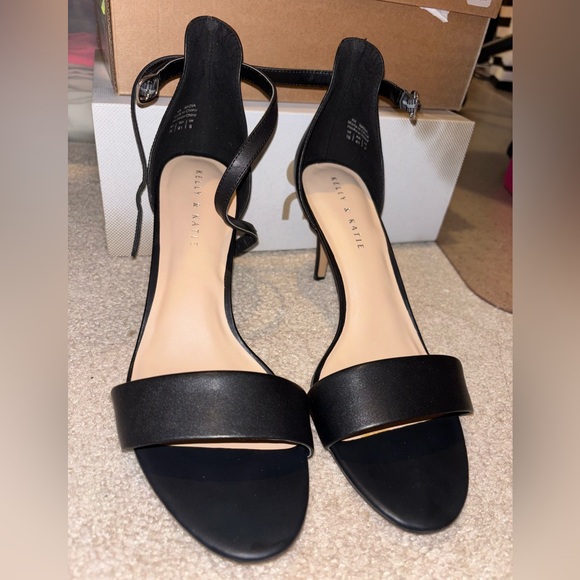 Kelly & Katie Nadia Sandal Heels - Picture 3 of 7